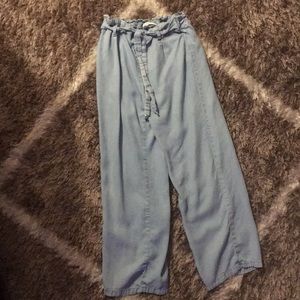 Please are some baggy pants